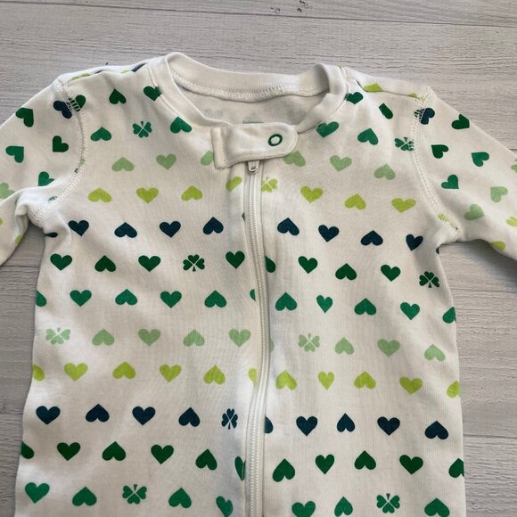Primary shamrock heart one piece pajamas 12-18‎ months - Picture 2 of 5